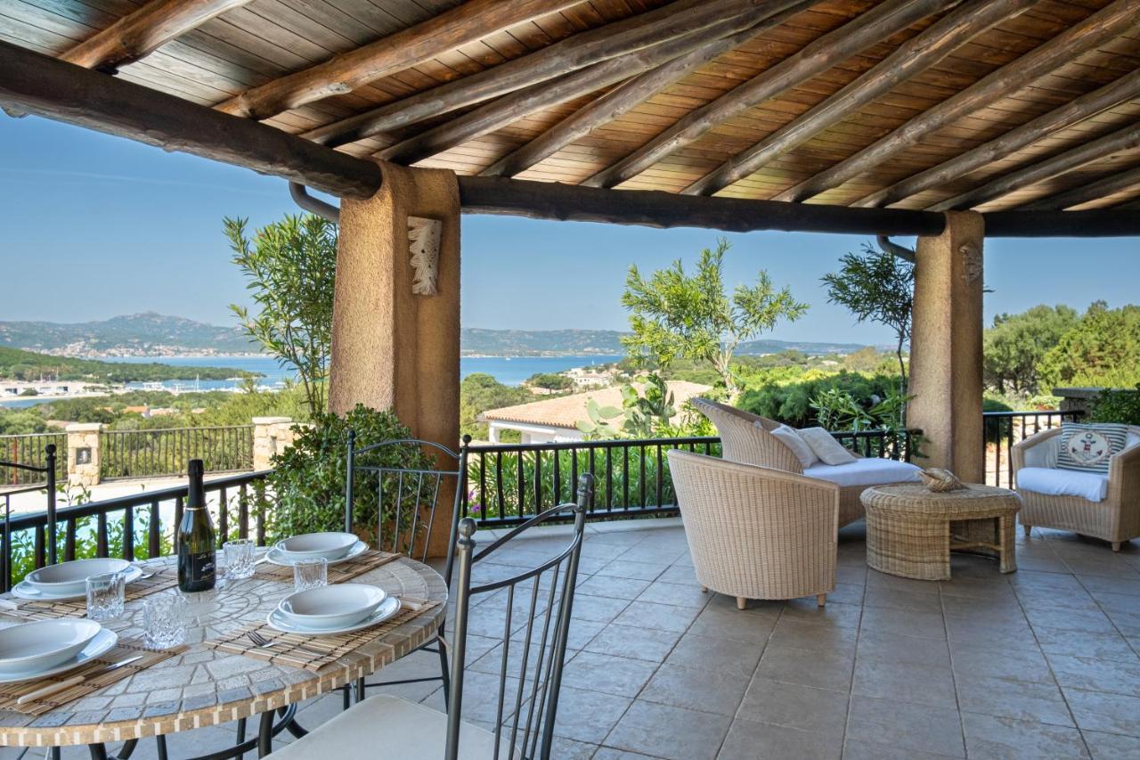 Villa Baja Sardinia Con Piscina E Vista ภายนอก รูปภาพ